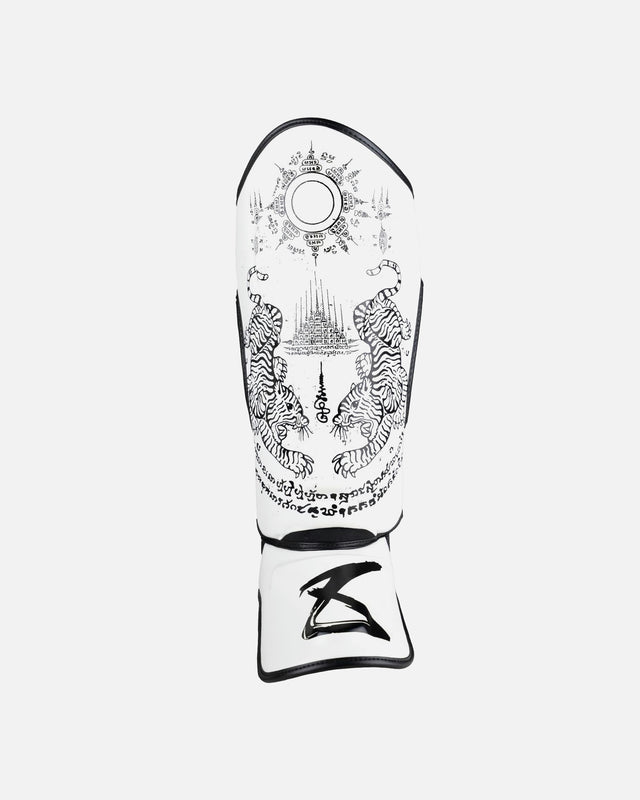8 WEAPONS Shin guards Sak Yant Tigers – White/Black