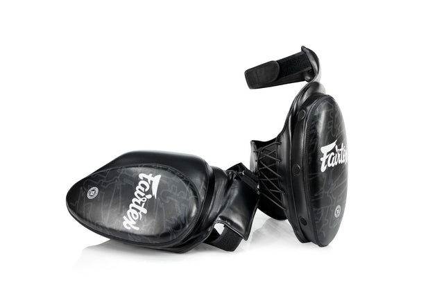 Fairtex Thigh guards TPB – Black