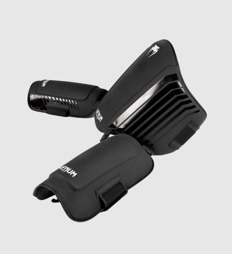 Venum Belly Pad & Leg Guard - Black/White - Belly pad