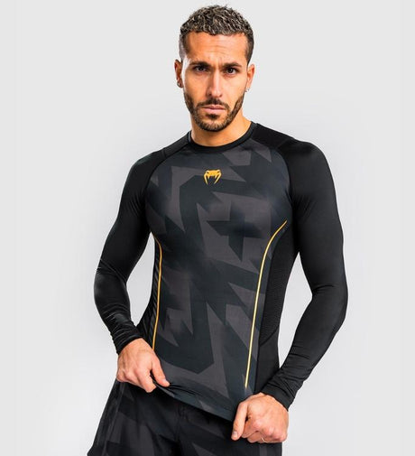Venum Rashguard Razor Long Sleeves – Black/Gold – Rashguard