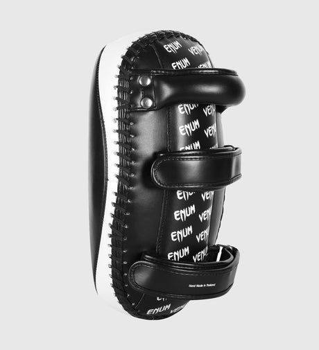 Venum Thai Pads Light – Black/White – Kick & punch pads